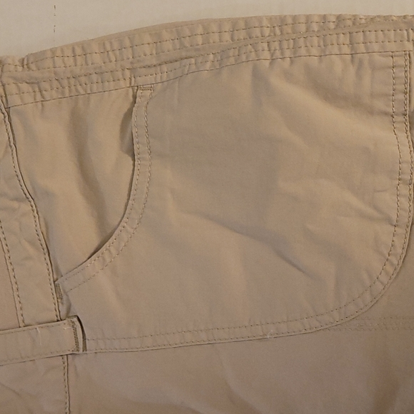 Mid Rise skimmer Capris - Picture 9 of 12